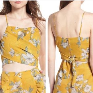 Chriselle • J.O.A Tie Front Crop Top 🌻